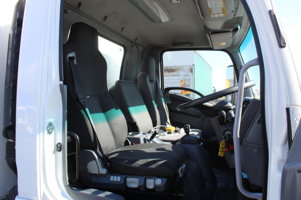 2017 ISUZU FRR 107-210 TRUCK FRR 107-210 AMT PANTECH