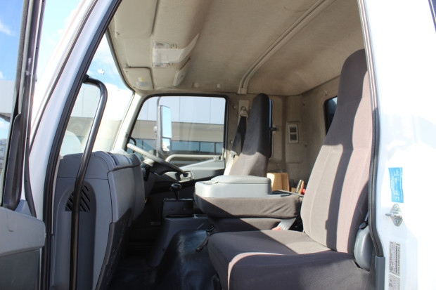 2018 MITSUBISHI FIGHTER 1627 AUTOMATIC CURTAINSIDER