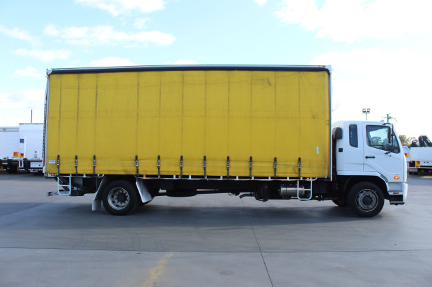 2018 MITSUBISHI FIGHTER 1627 AUTOMATIC CURTAINSIDER