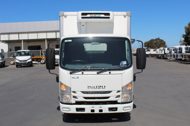 2020 ISUZU NLR 45-150 TRUCK NLR 45-150 AMT REFRIGERATED