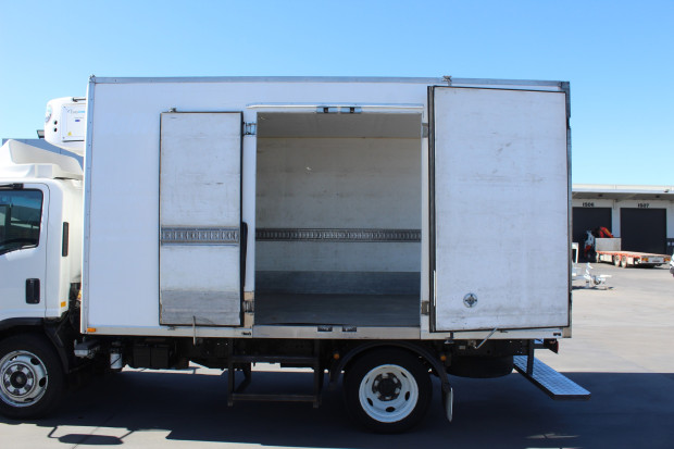 2017 ISUZU NQR 87/80-190 TRUCK NQR 87/80-190 AMT REFRIGERATED