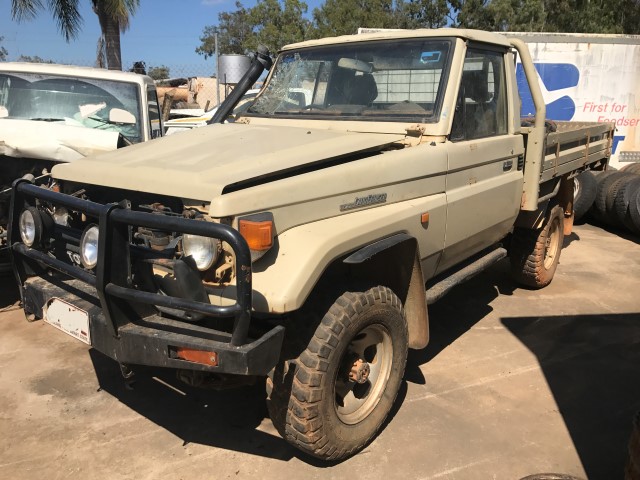 1993 TOYOTA HZJ75 5 SPEED MANUAL