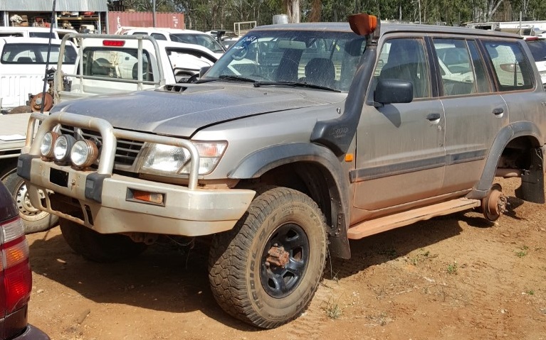 1998 NISSAN PATROL 5 SPEED MANUAL