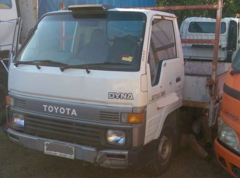 1994 TOYOTA DYNA 5 SPEED MANUAL WIDE DROPSIDE TRAY WITH TIMBER BASE