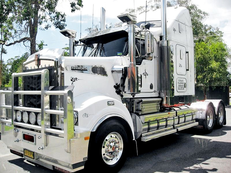 2005 KENWORTH T904 18 SPEED PRIME MOVER
