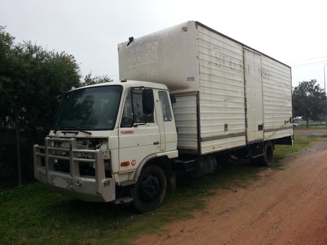 1994 NISSAN / UD CLG 6 SPEED MANUAL PANTECH