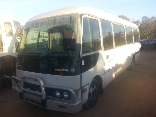2001 MITSUBISHI ROSA 6 SPEED MANUAL BUS