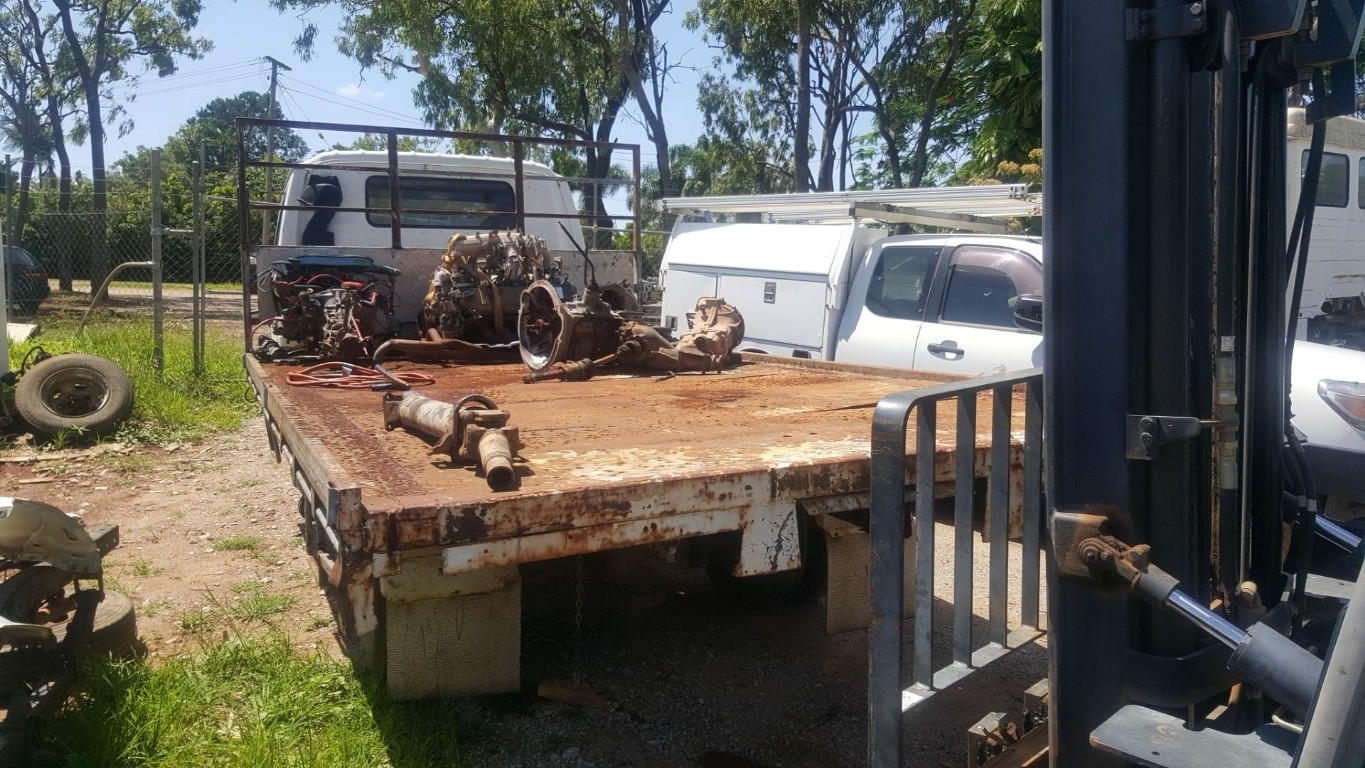 1993 MAZDA T4000 TRUCK MANUAL TRAY