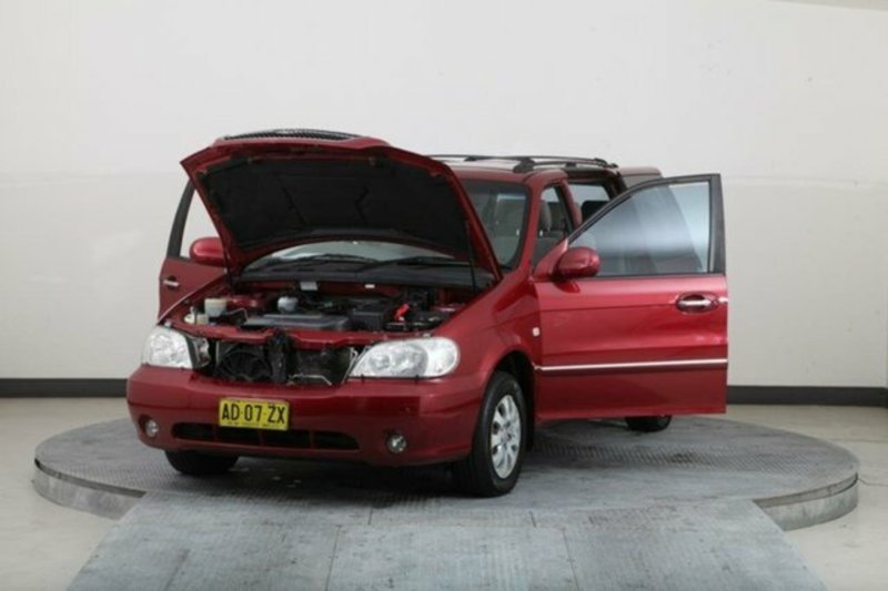 2005 KIA CARNIVAL LS KV11