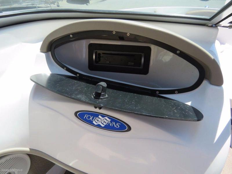 Four Winns BOW RIDER 180 CHEAP FIRST BOAT COMFORT SEATING