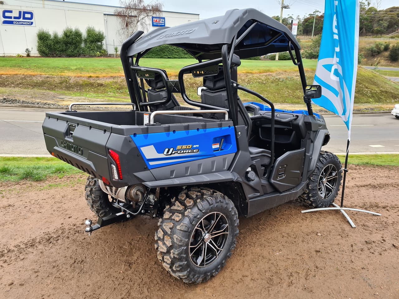 2020 CFMOTO UFORCE 550 SXS & UTV