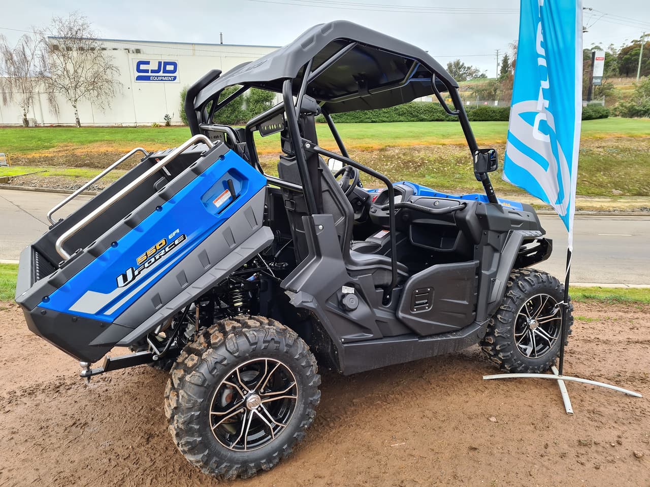 2020 CFMOTO UFORCE 550 SXS & UTV