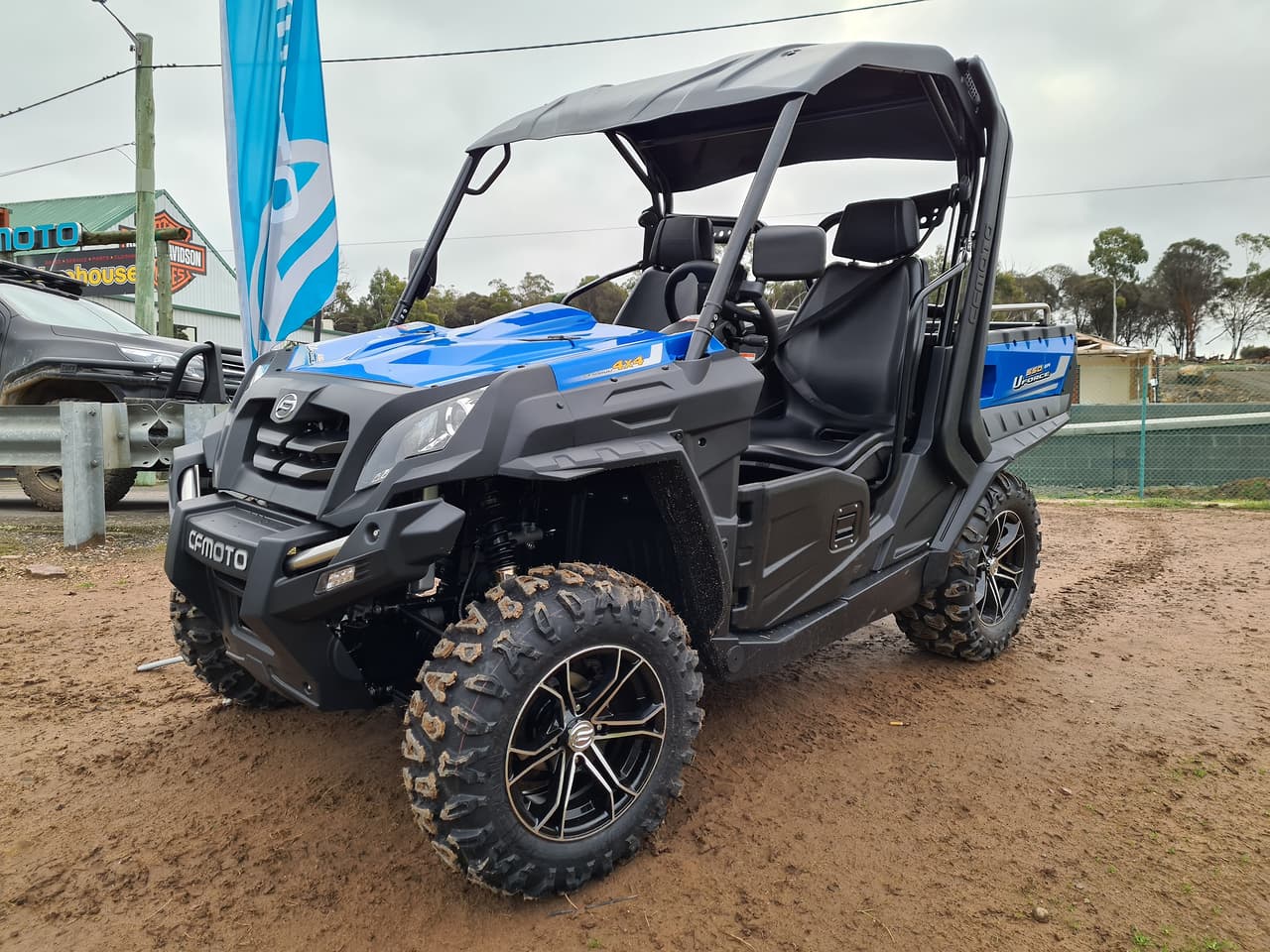 2020 CFMOTO UFORCE 550 SXS & UTV