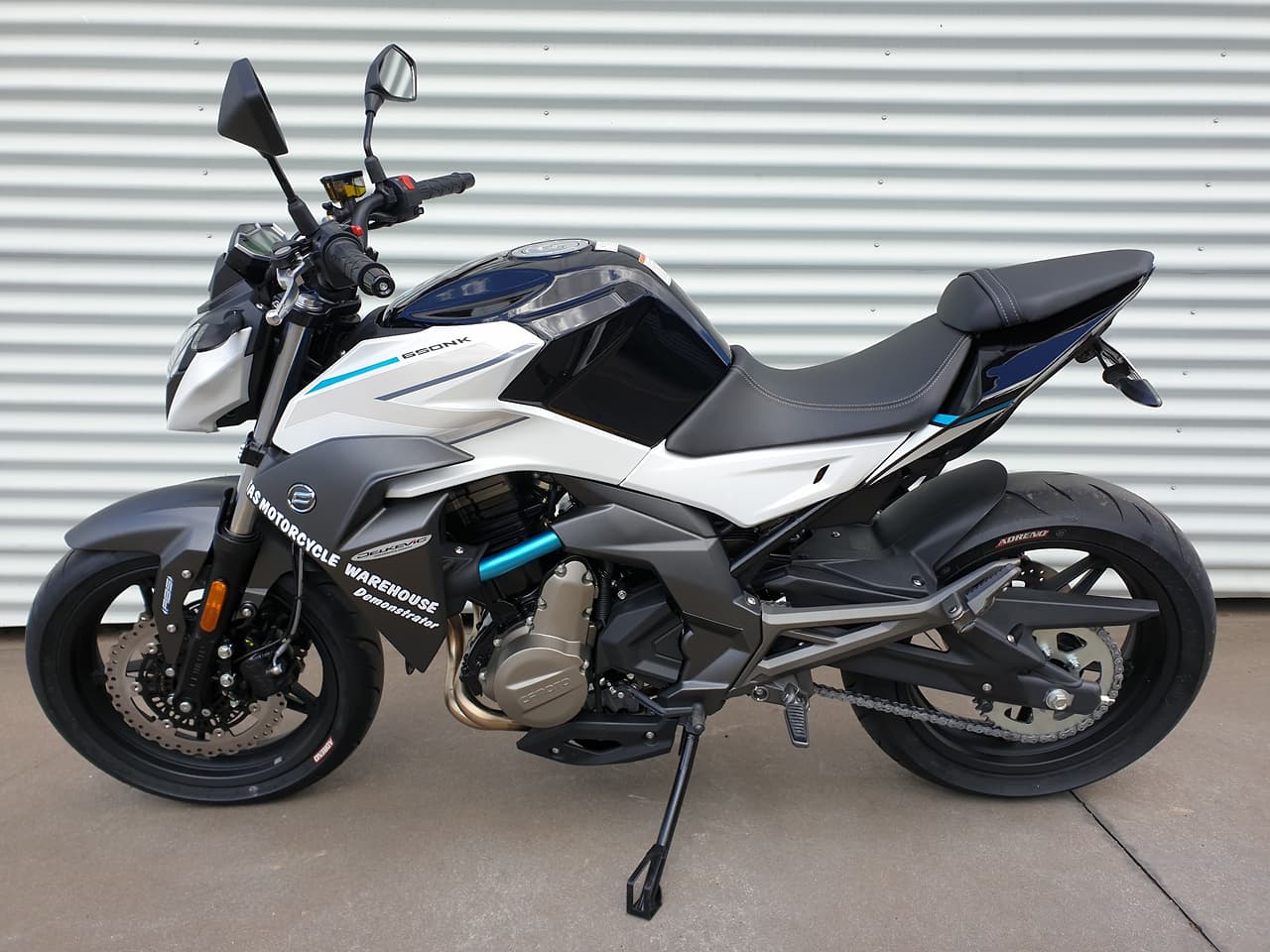2020 CFMOTO 650 NK ROAD BIKE