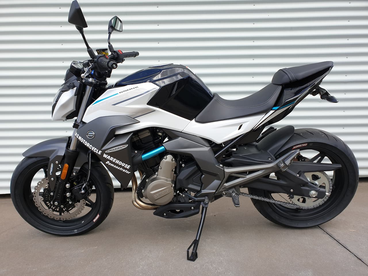 2020 CFMOTO 650 NK ROAD BIKE