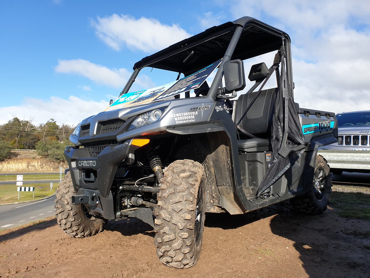2019 CFMOTO UFORCE 1000 EPS SXS & UTV