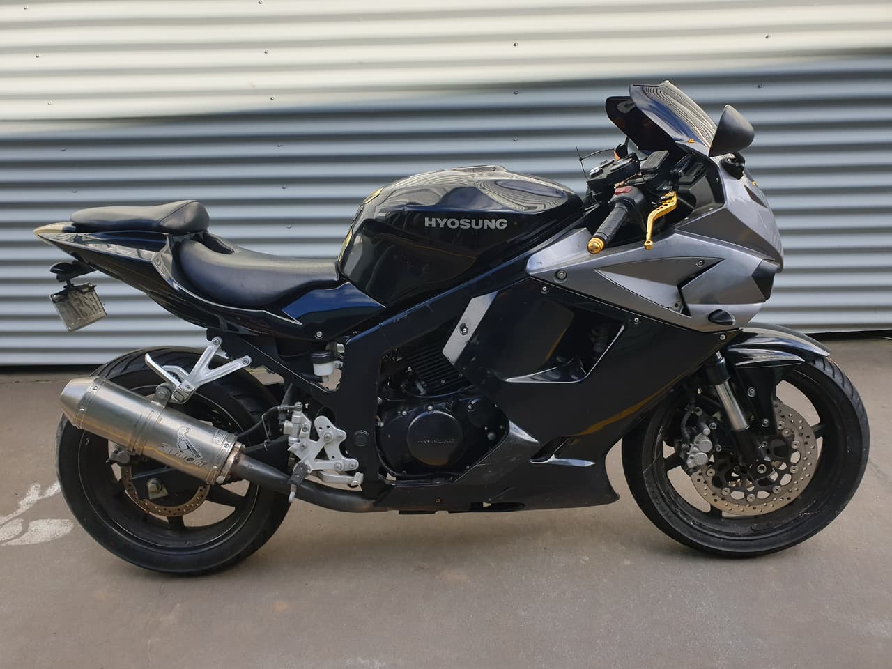 2011 HYOSUNG GT250R EFI ROAD BIKE