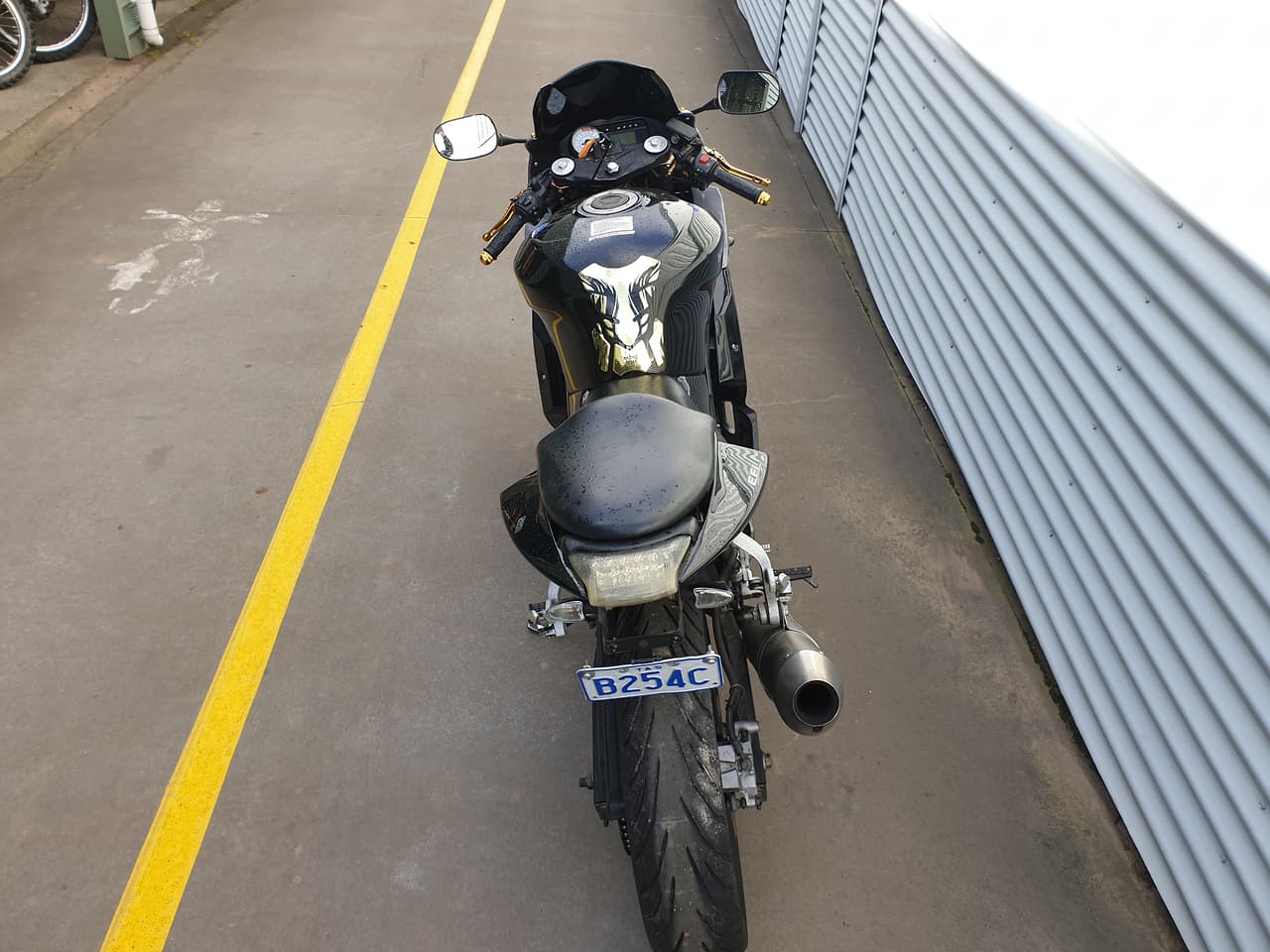 2011 HYOSUNG GT250R EFI ROAD BIKE
