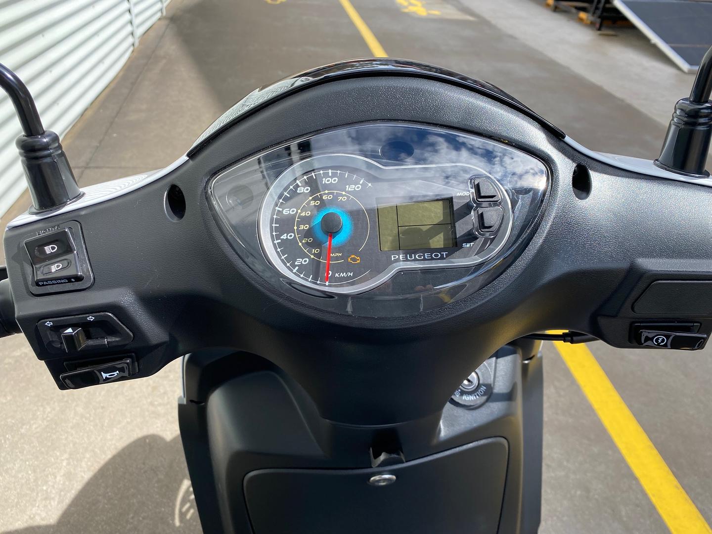2021 PEUGEOT TWEET 125 PRO SCOOTER