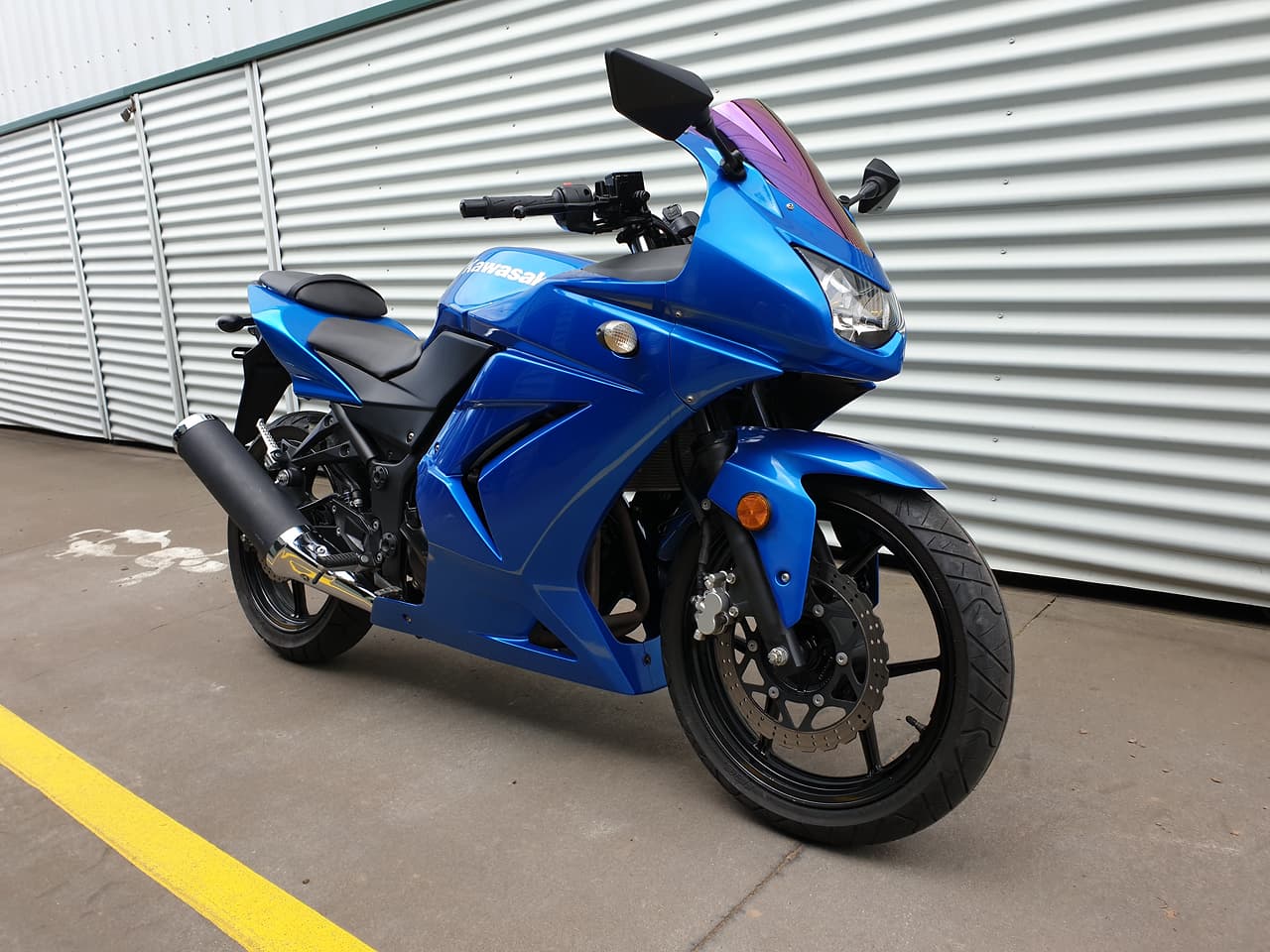 2009 KAWASAKI ROAD BIKE