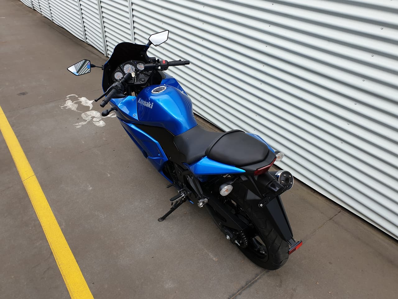 2009 KAWASAKI ROAD BIKE