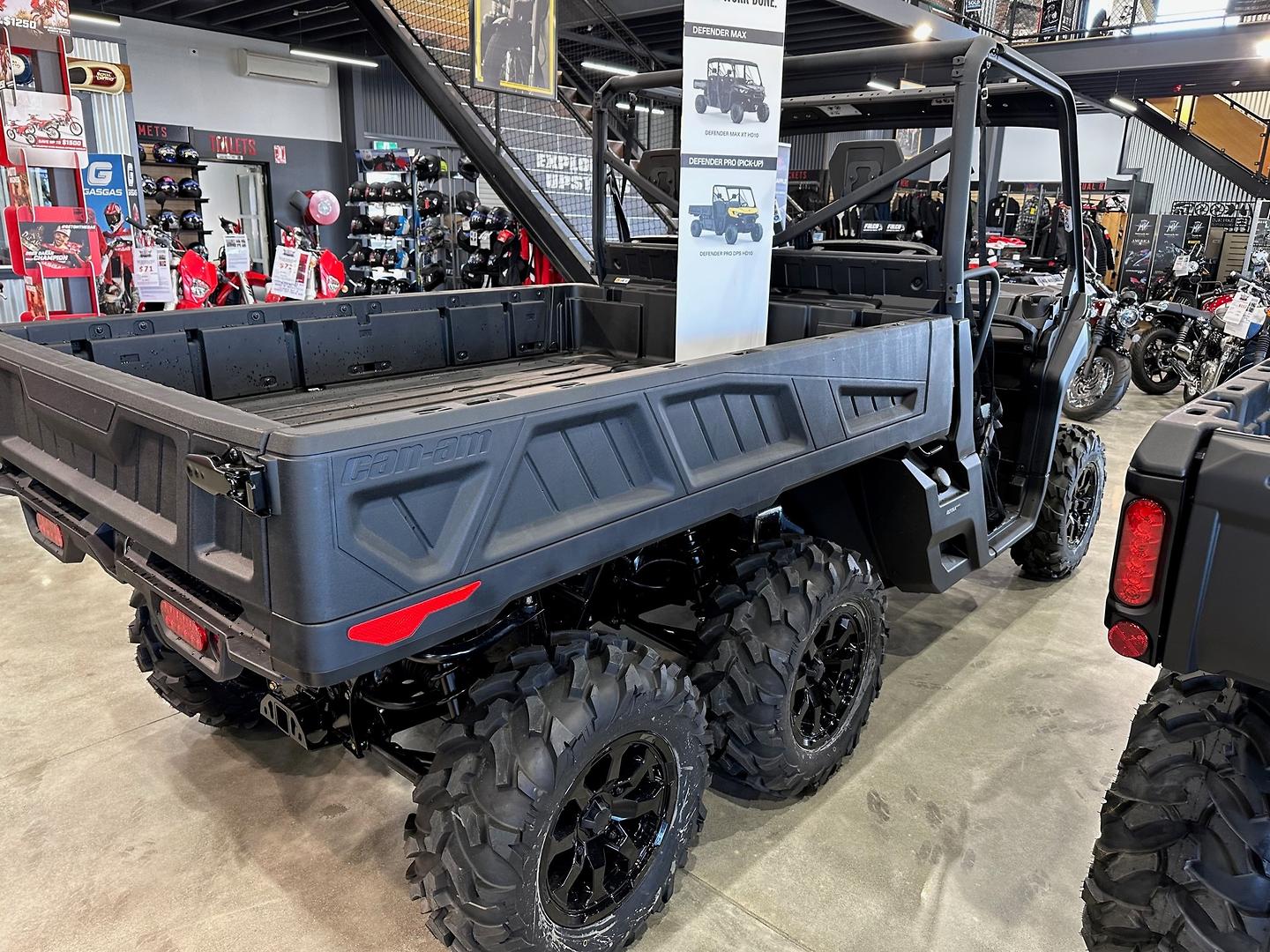 2023 CAN-AM DEFENDER 6X6 DPS ATV
