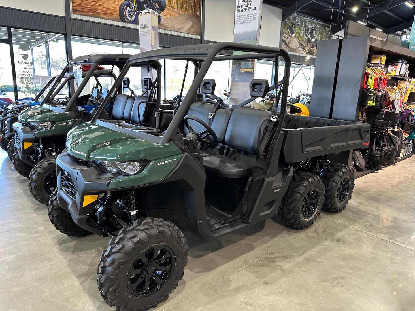 2023 CAN-AM DEFENDER 6X6 DPS ATV