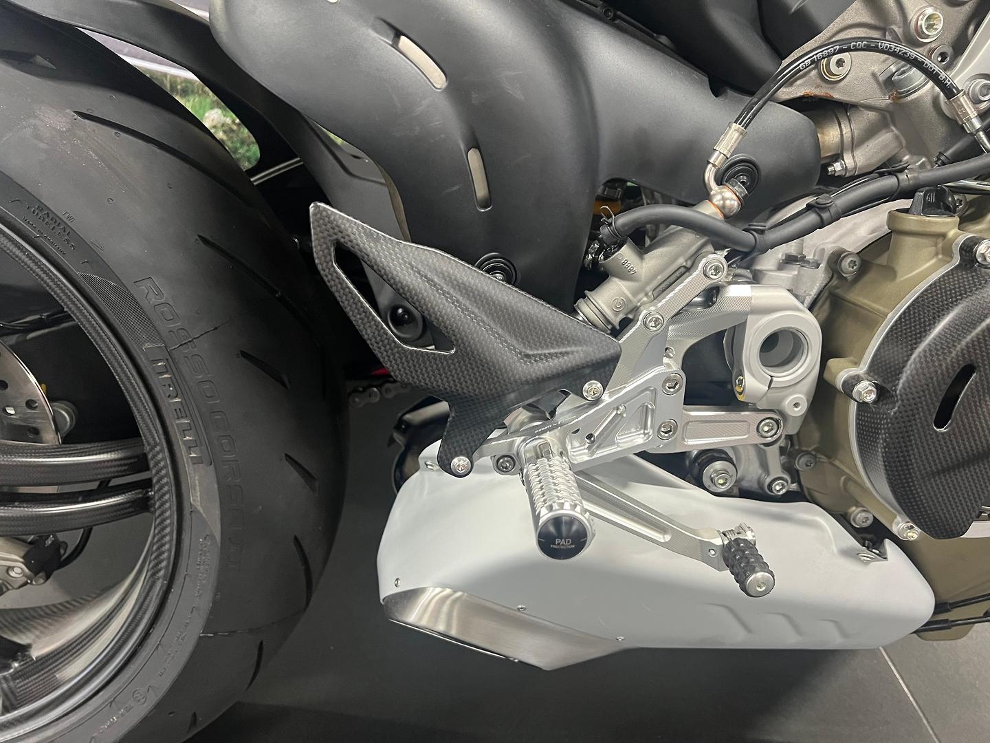 2022 DUCATI STREETFIGHTER V4 SPORTS