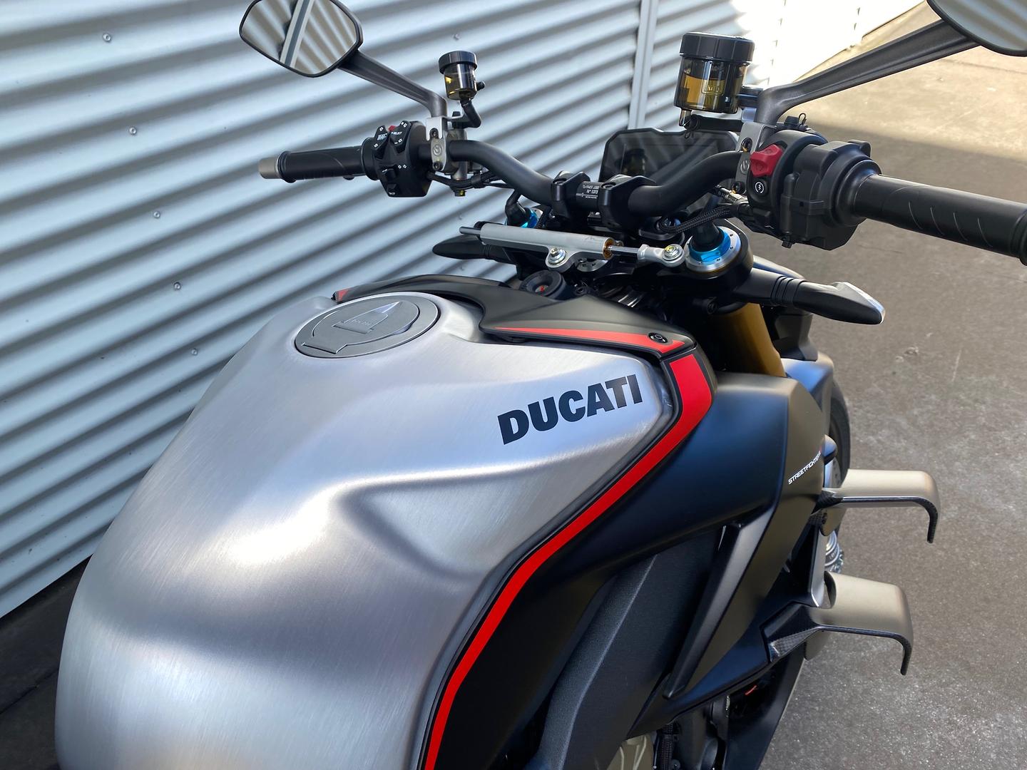 2022 DUCATI STREETFIGHTER V4 SP SPORTS