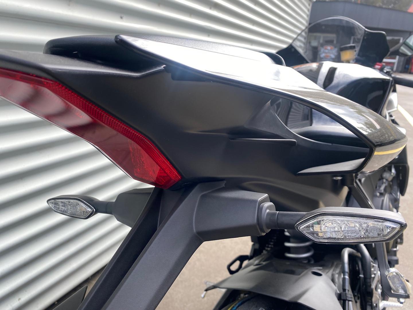 2023 YAMAHA YZF-R1 SPORTS