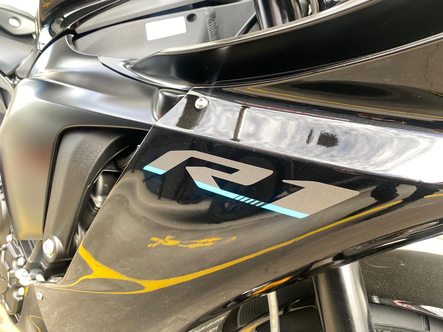 2023 YAMAHA YZF-R1 SPORTS