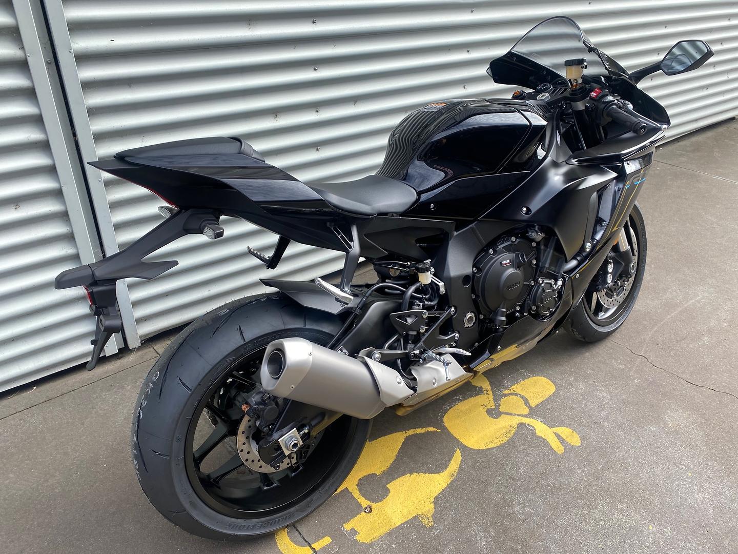 2023 YAMAHA YZF-R1 SPORTS