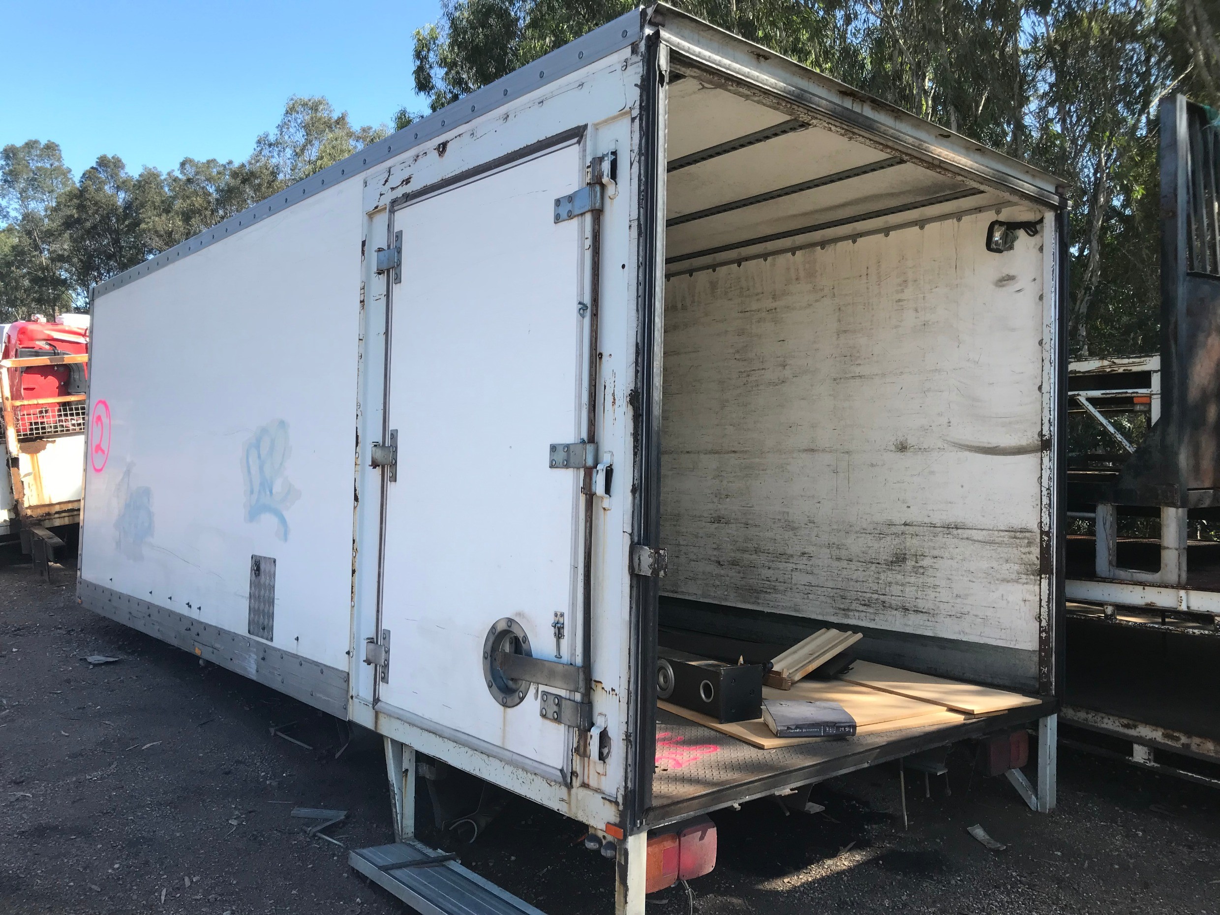 ALL TRUCK BODIES PANTECH