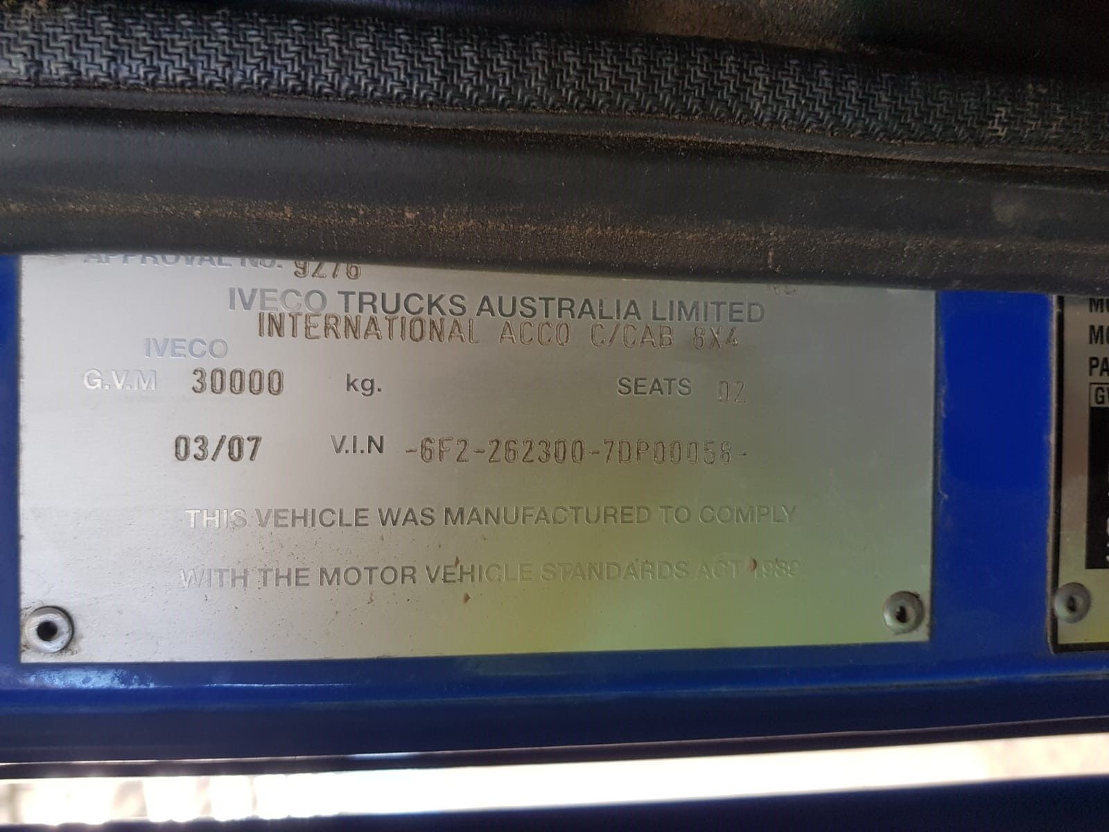 2007 INTERNATIONAL ACCO 2350D MANUAL HOOKLIFT/BI FOLD