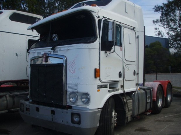 2003 KENWORTH K104 PRIMEMOVER