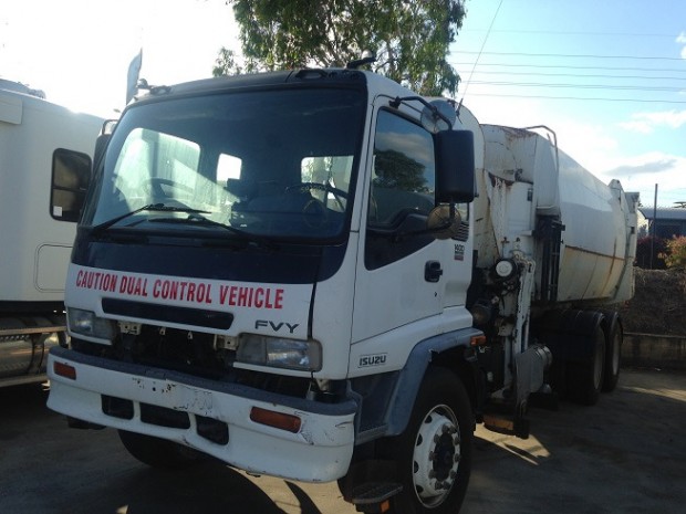 2005 ISUZU FVY1400 WASTE DISPOSAL TRUCK
