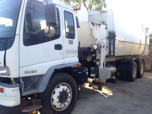 2005 ISUZU FVY1400 WASTE DISPOSAL TRUCK