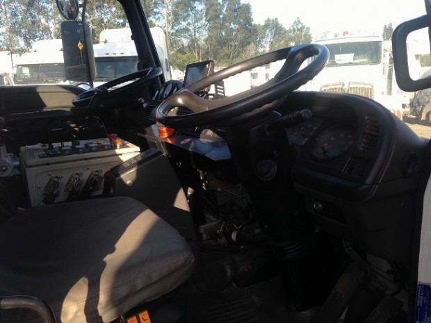 2005 ISUZU FVY1400 WASTE DISPOSAL TRUCK