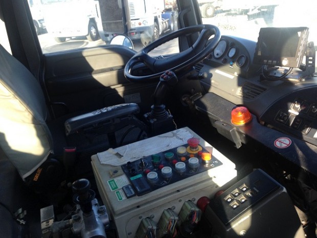 2005 ISUZU FVY1400 WASTE DISPOSAL TRUCK
