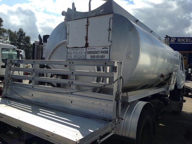 1994 UD CPC15 FUEL/LUBE TANKER TRUCK