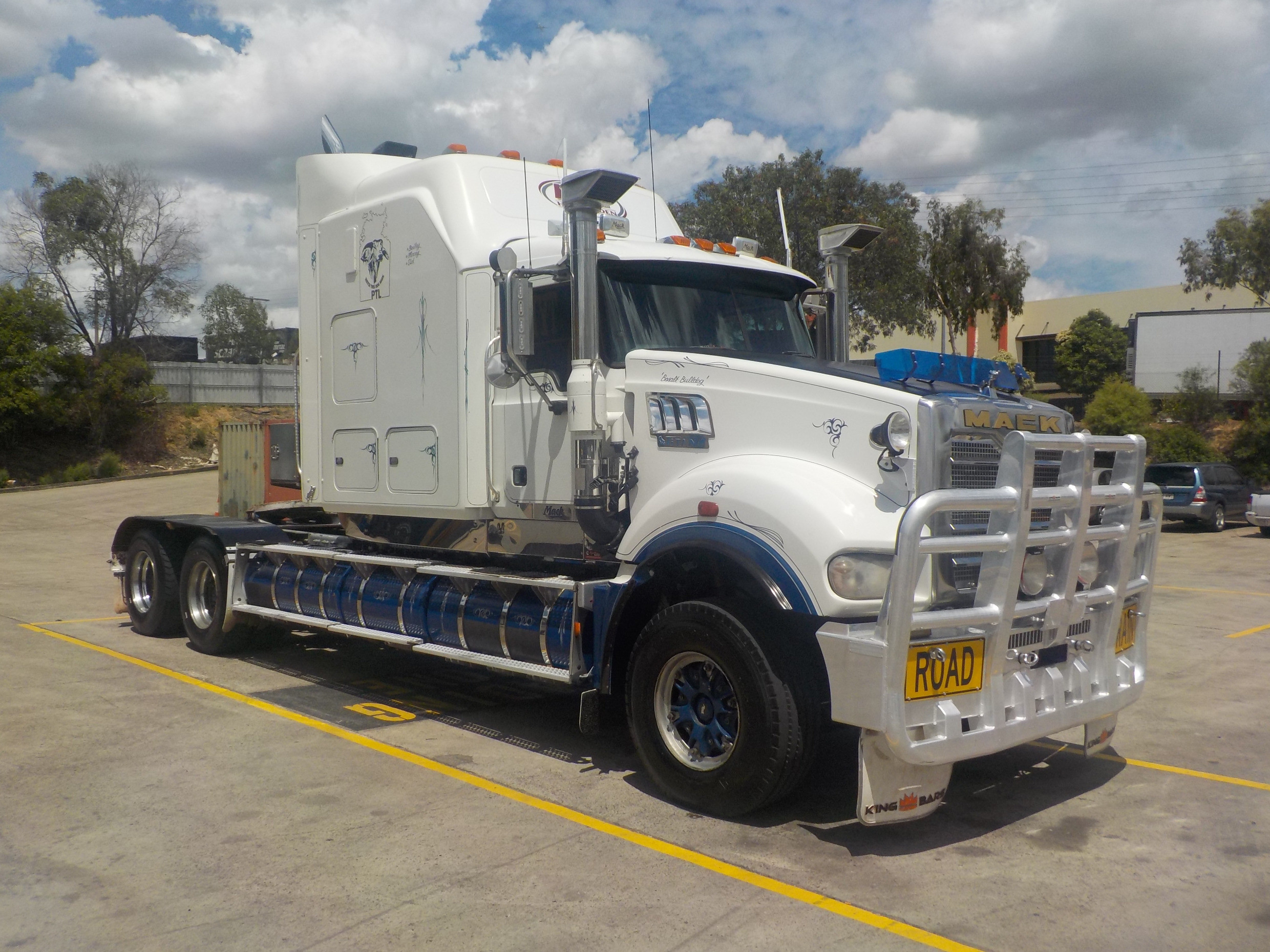 2009 MACK TITAN CXX TITAN TRUCK MANUAL PRIMEMOVER
