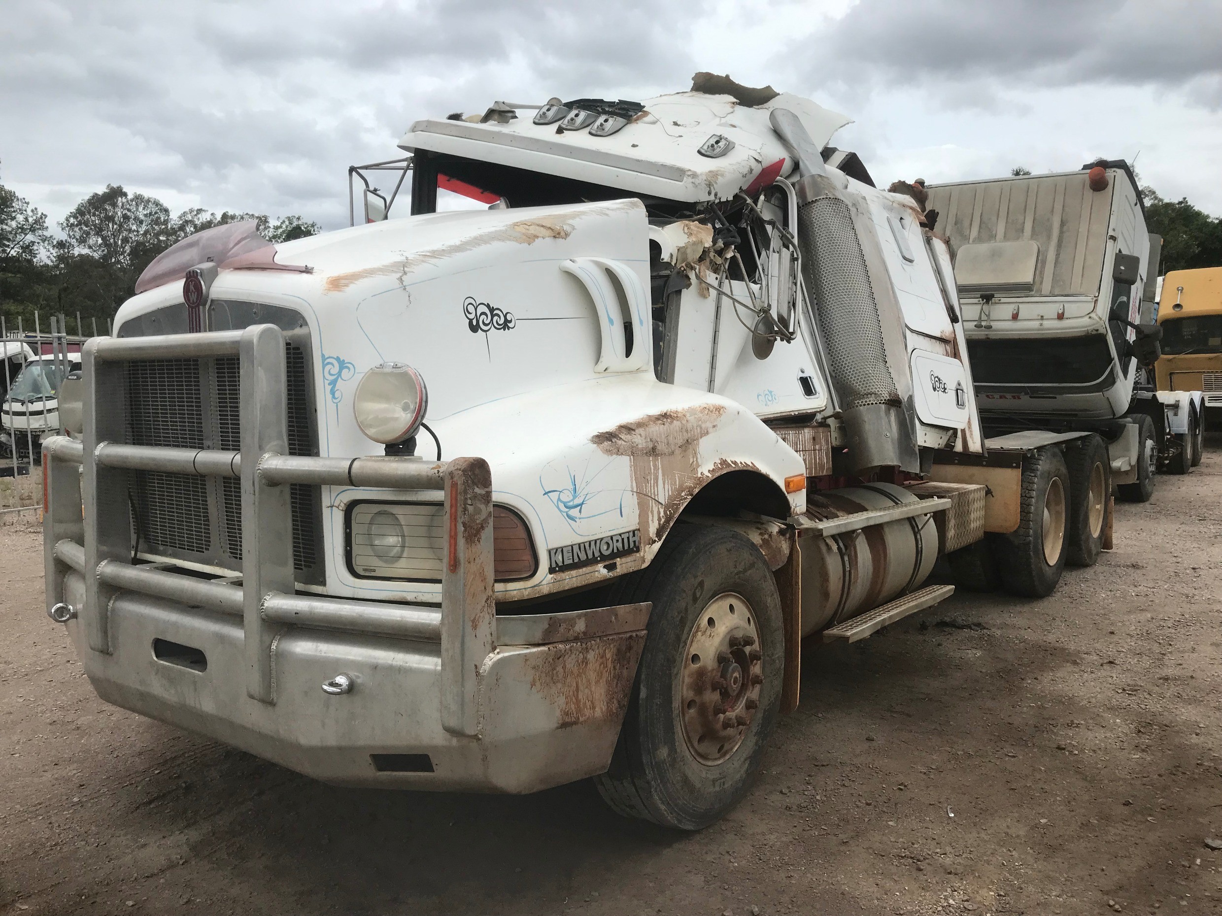 2002 KENWORTH T404 MANUAL PRIMEMOVER