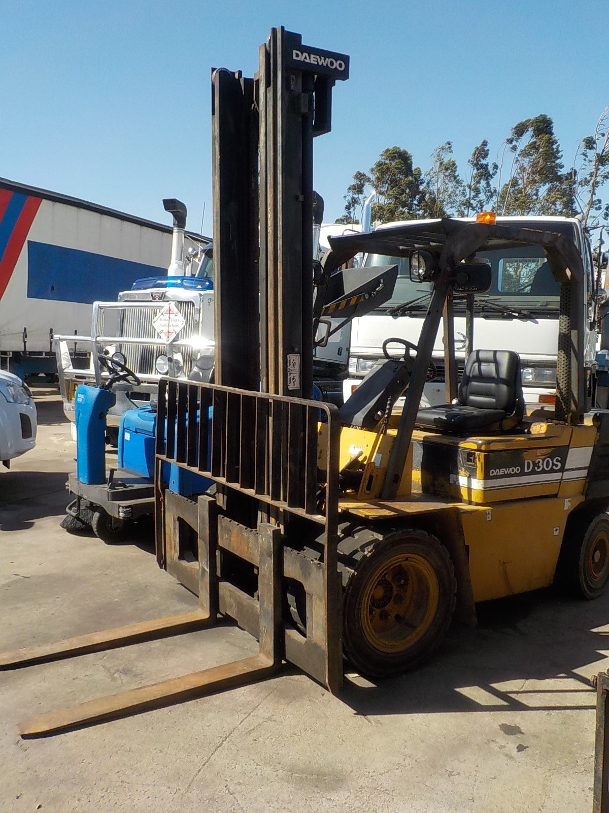 DAEWOO D30 D30S-2 STD FORKLIFT