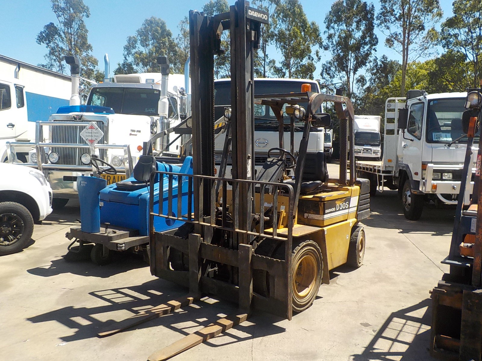 DAEWOO D30 D30S-2 STD FORKLIFT