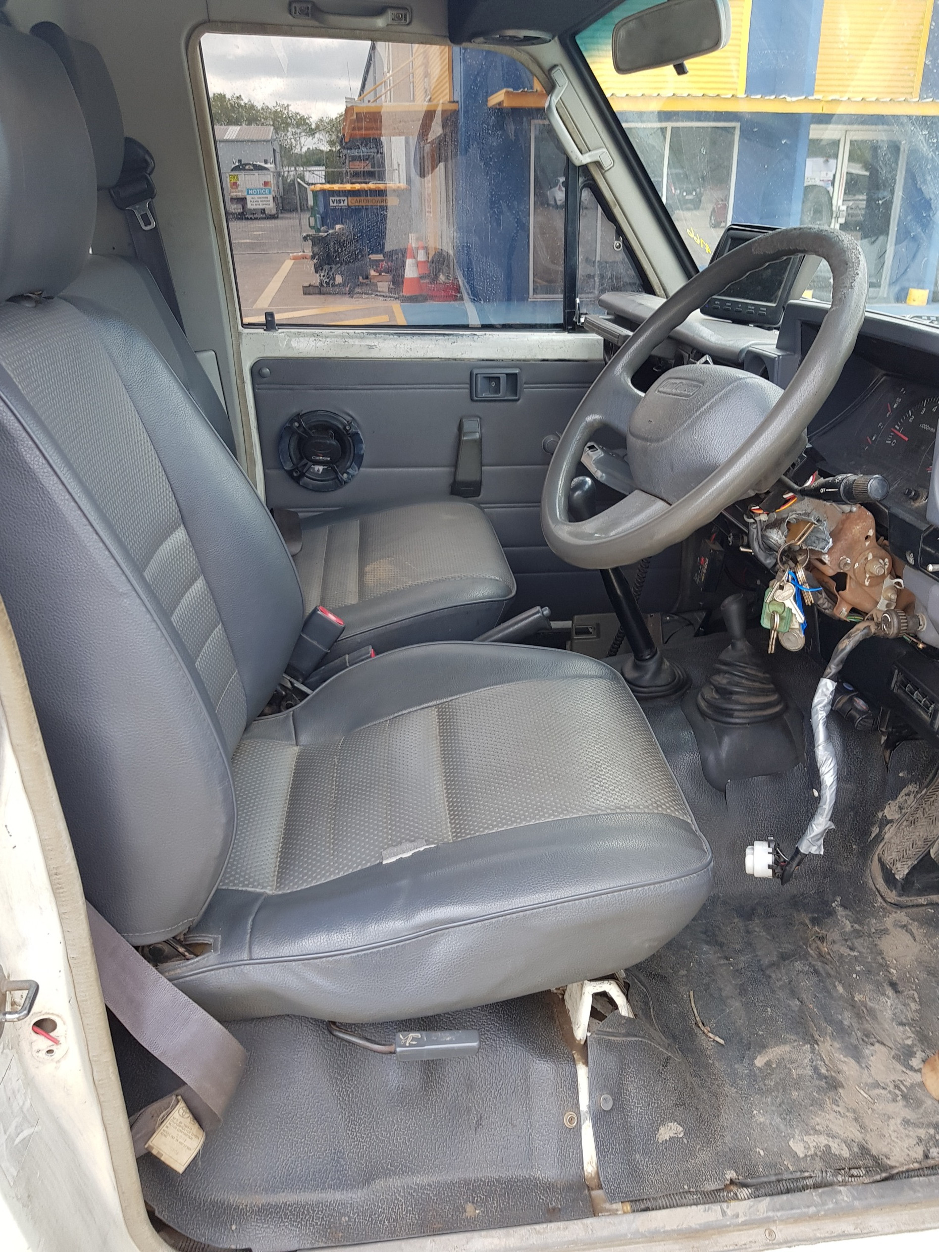 2001 TOYOTA LANDCRUISER HZJ79R-TJMRSQ3 UTILITY