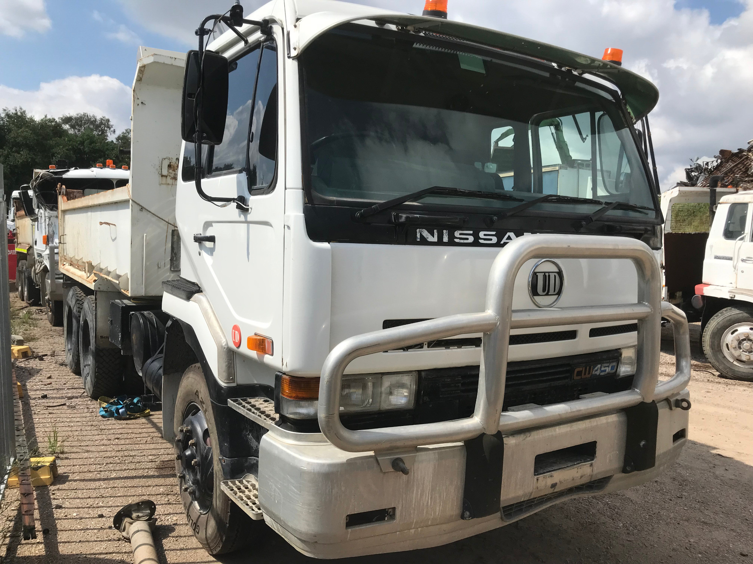 1992 NISSAN UD CWB450 MANUAL TIPPER