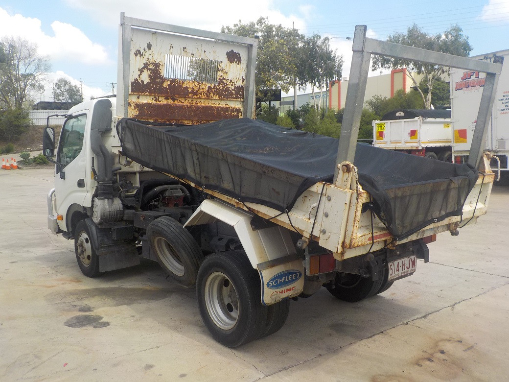 2004 HINO DUTRO 414 - 300 SERIES MANUAL TIPPER