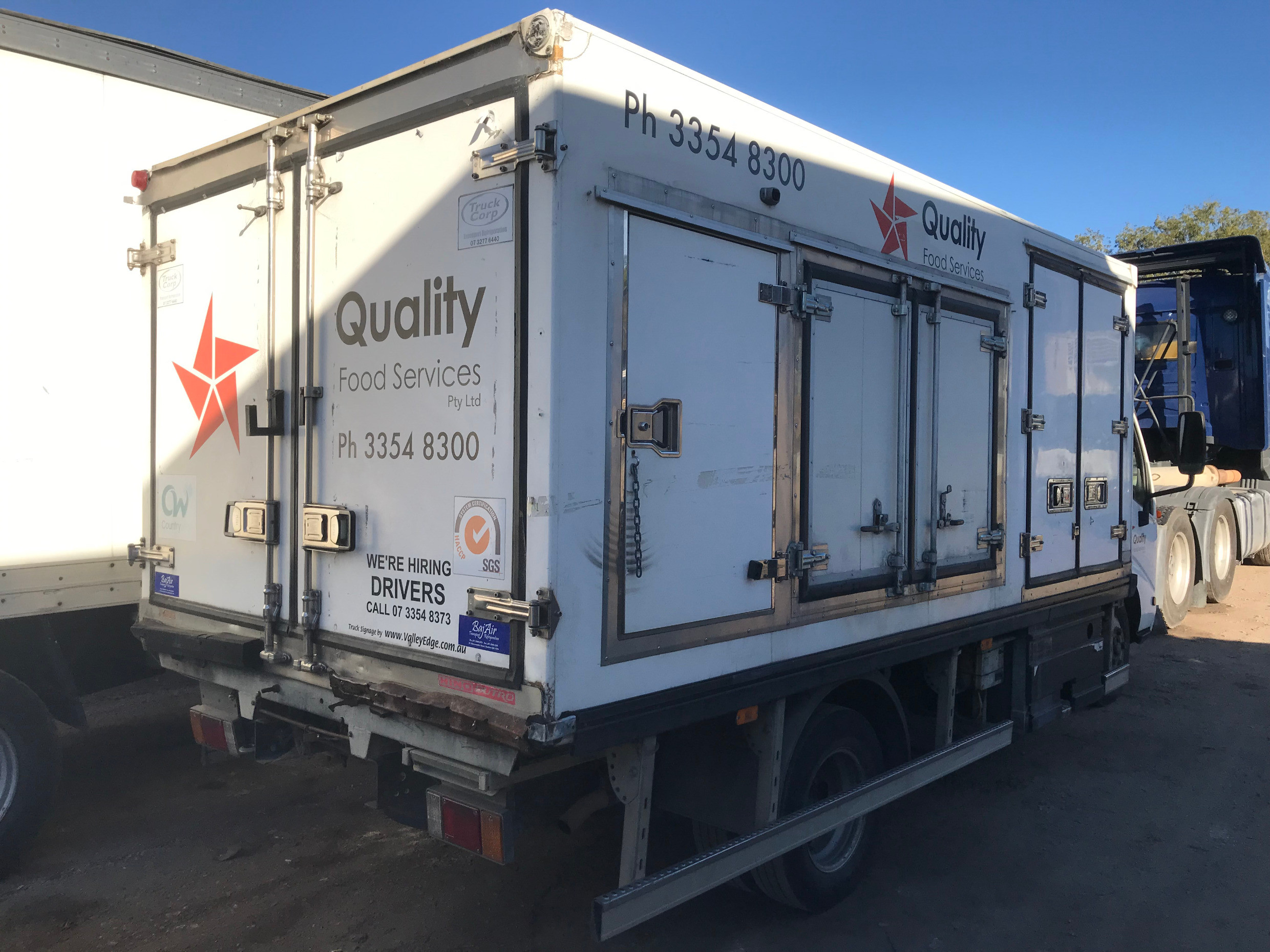 2001 HINO DUTRO 2/3/4/5 300 MANUAL REFRIGERATED