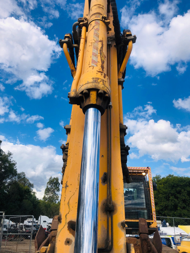2006 HYUNDAI 360C-7 AUTOMATIC TRACKED-EXCAVATOR