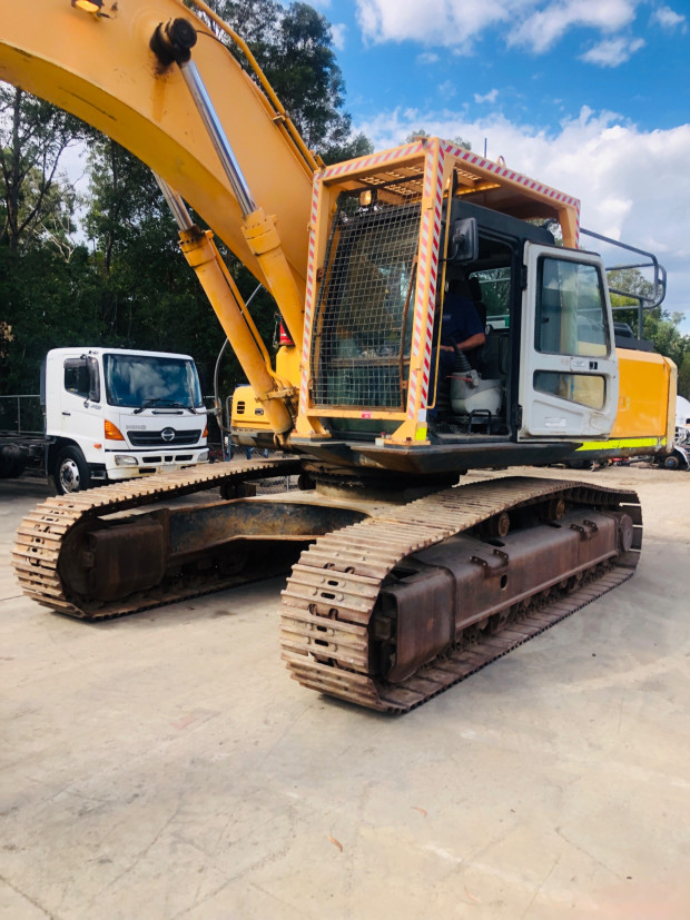 2006 HYUNDAI 360C-7 AUTOMATIC TRACKED-EXCAVATOR